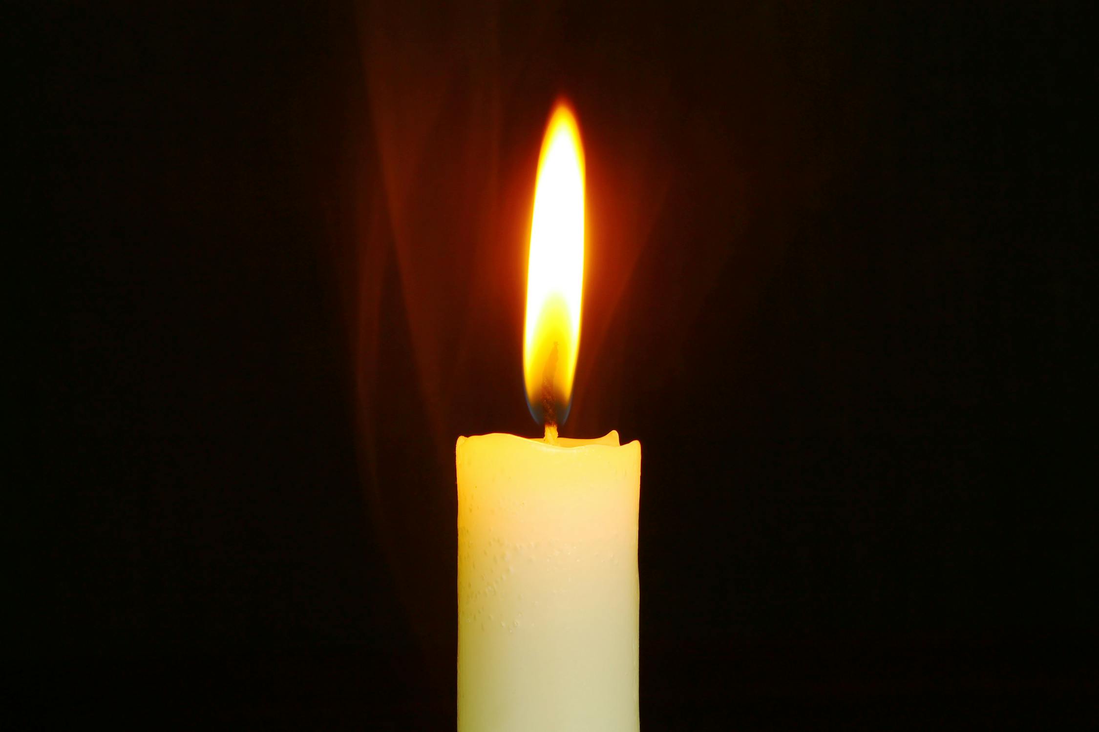 Eine Kerze – Licht in schweren Stunden